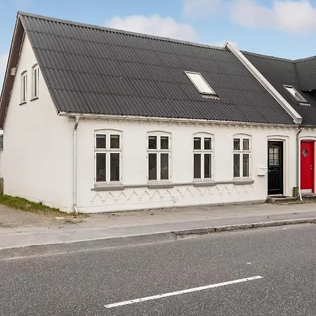 3 Bedroom Beautiful In Holiday home Bryrup