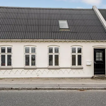 Holiday home 3 Bedroom Beautiful In