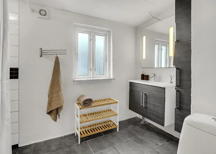 3 Bedroom Beautiful In Сasa de vacaciones *